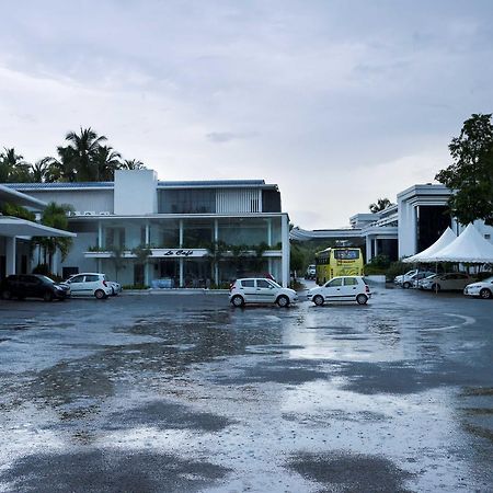 Treebo Trend Al Saj Convention Centre Kazhakuttam Екстериор снимка
